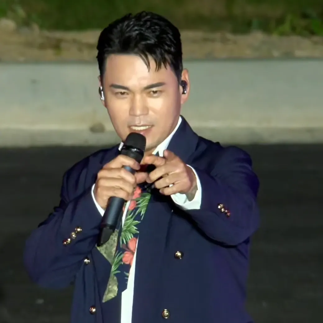 Behind-the-scenes cut of Cheonrokdam