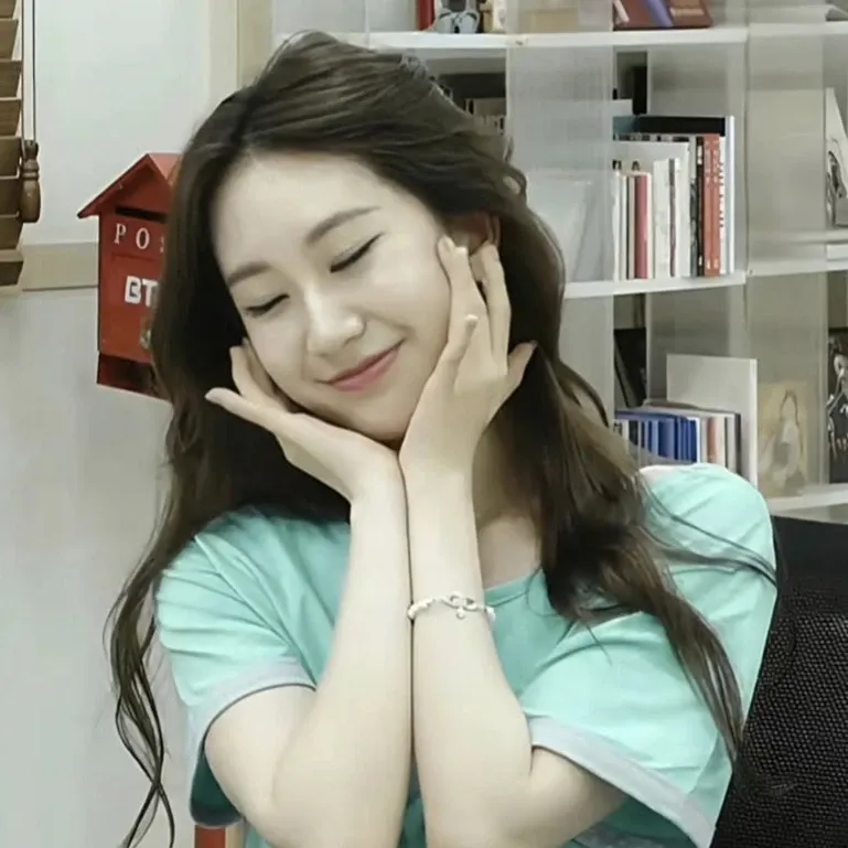 Foto kegiatan terbaru dari Jeon Yujin
