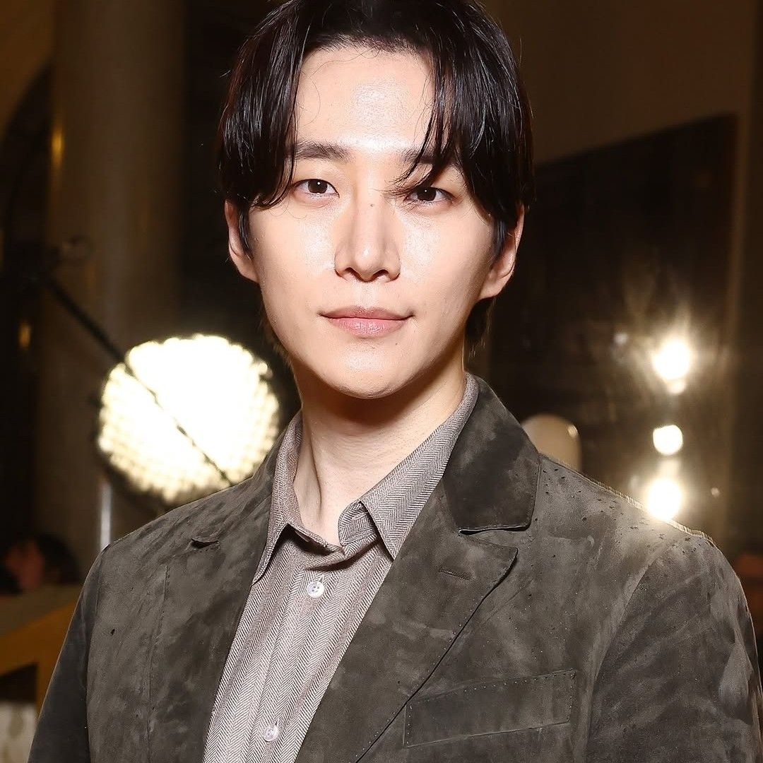 イ・ジュノのビハインドカット