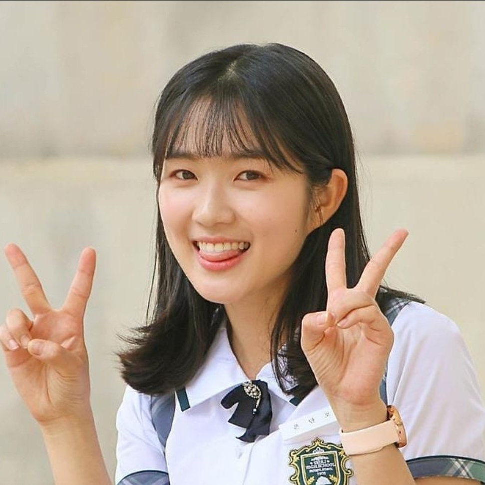 Recent activity shot of Kim Hyeyoon