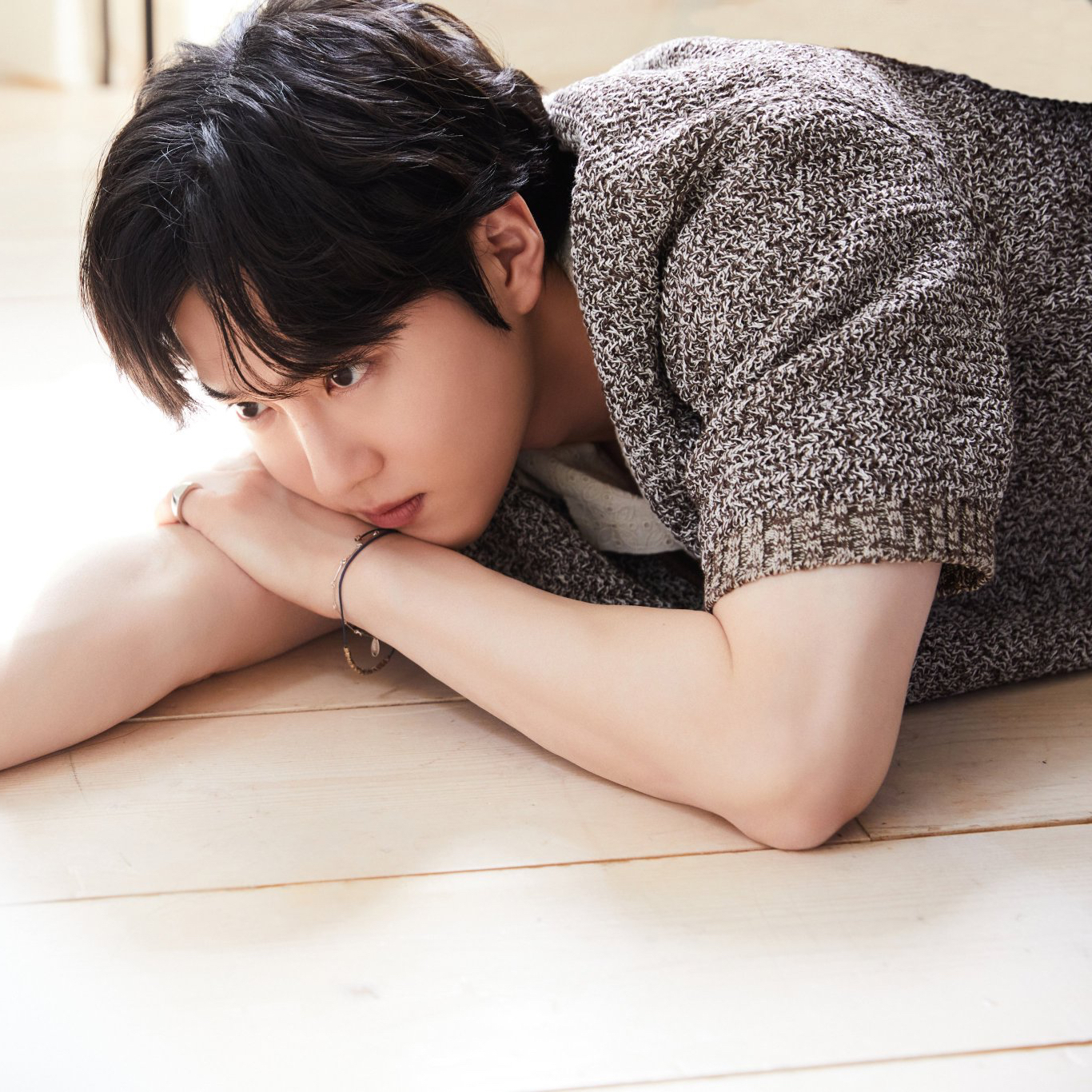 Behind-the-scenes cut of Suho