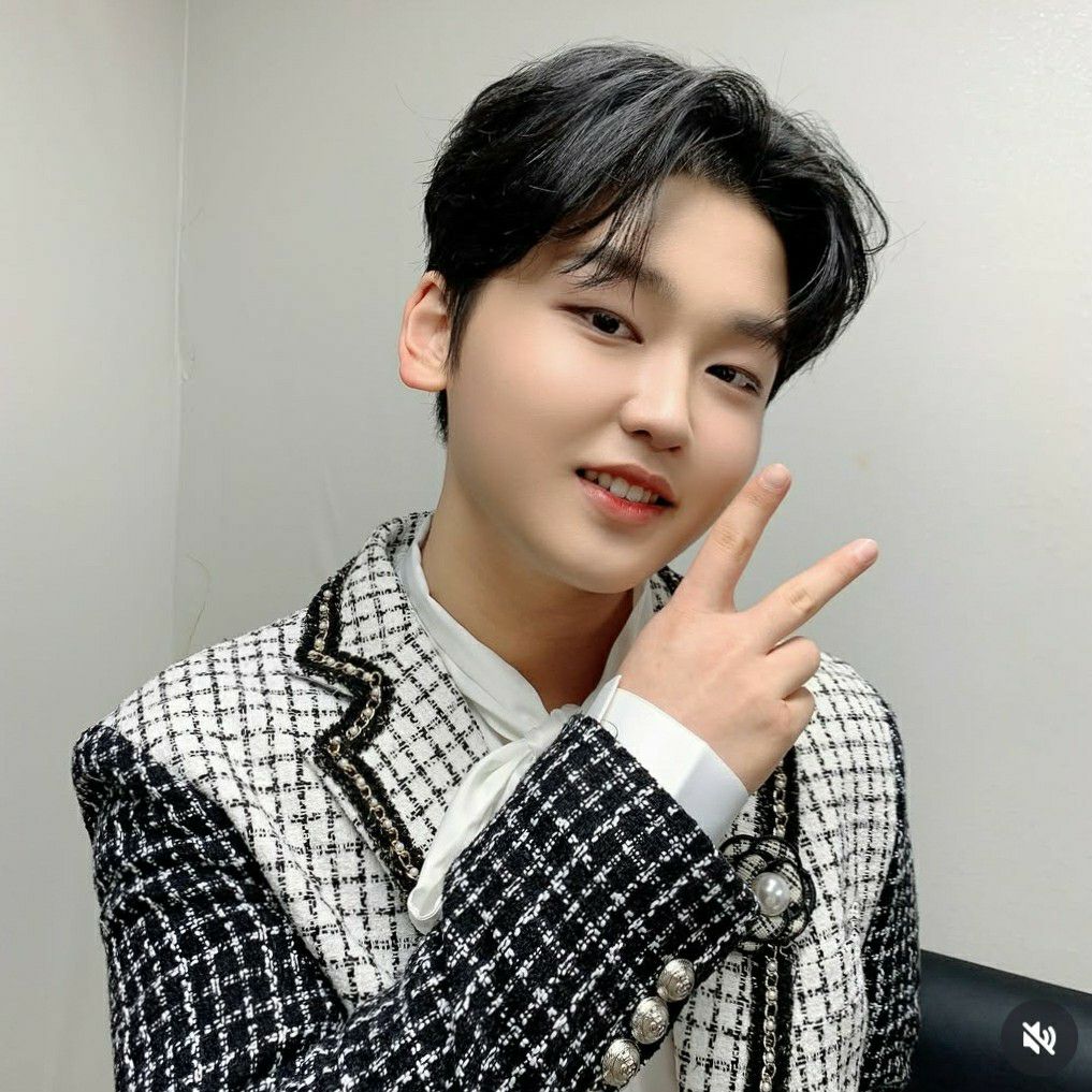 Recent activity shot of Park Sungon