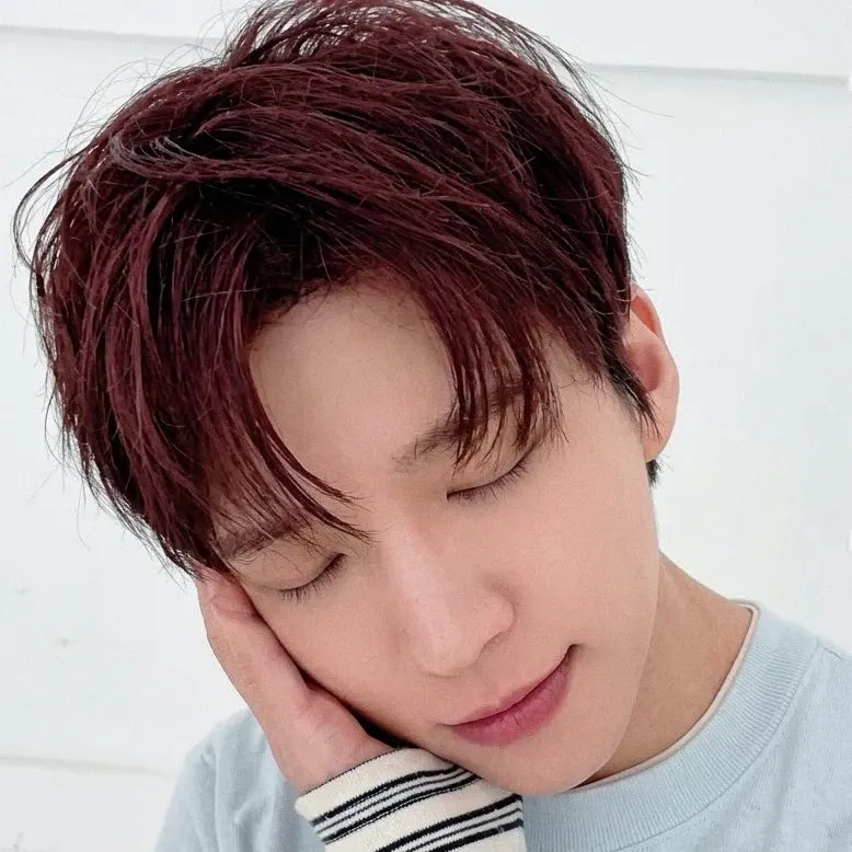 Behind-the-scenes cut of Nam Woohyun