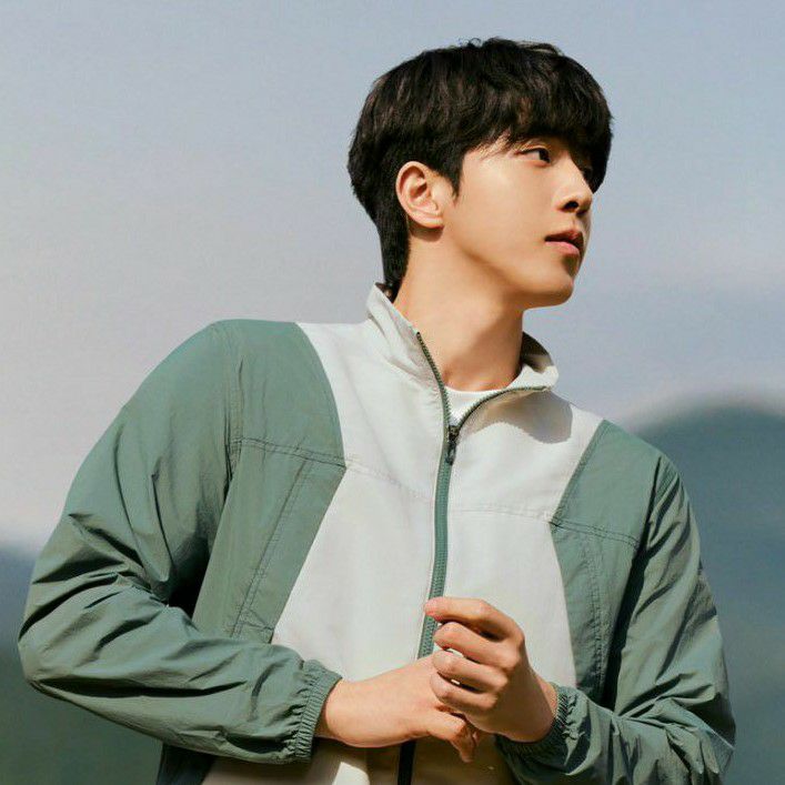 南柱赫的最新照片