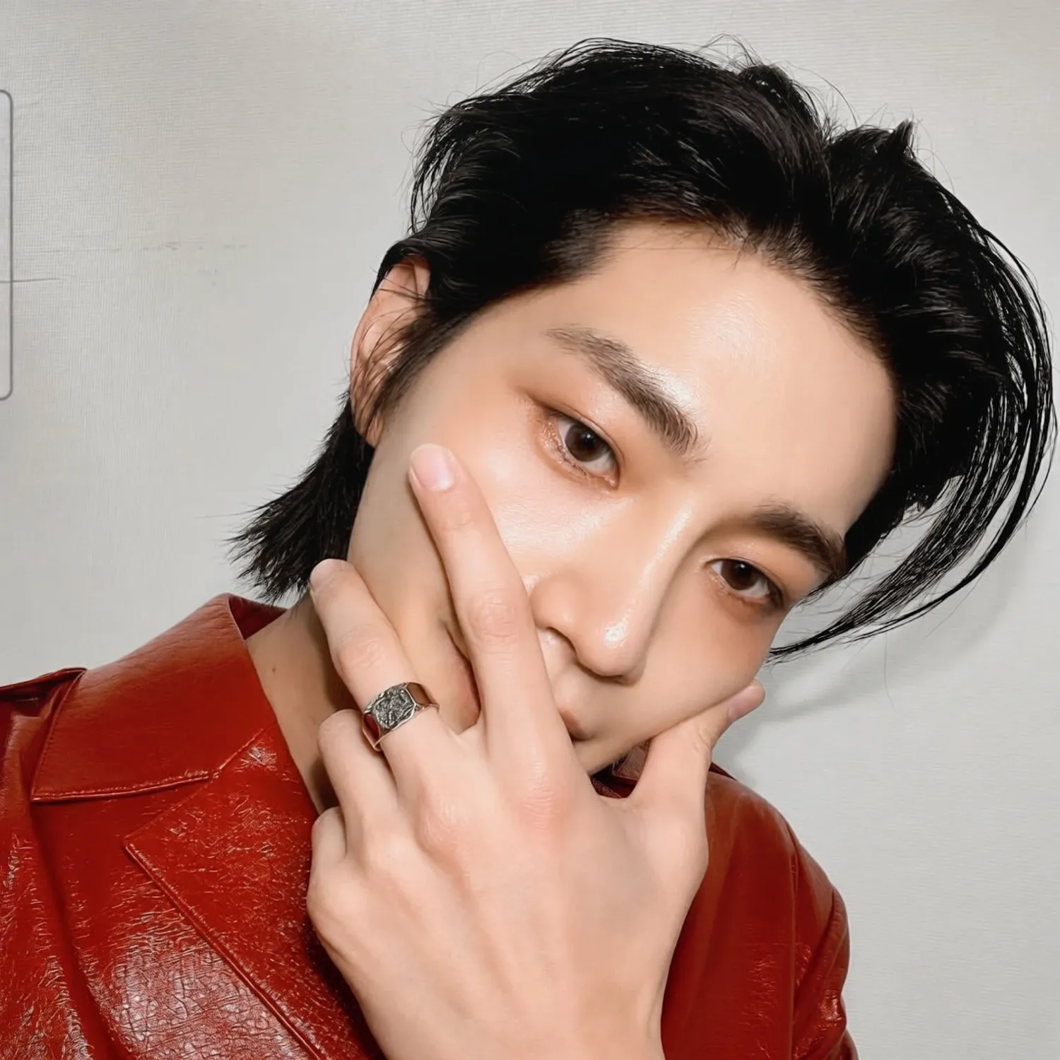 Behind-the-scenes cut of Kim Jaeyoung