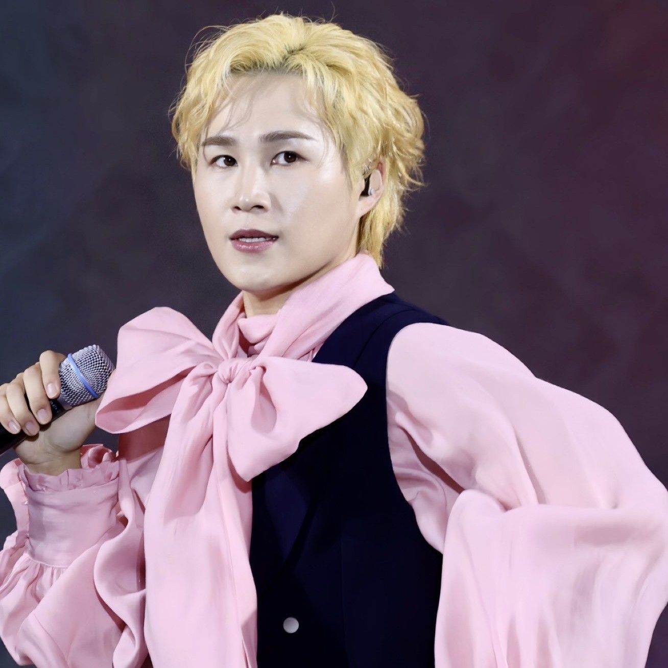 金熙栽的最新照片