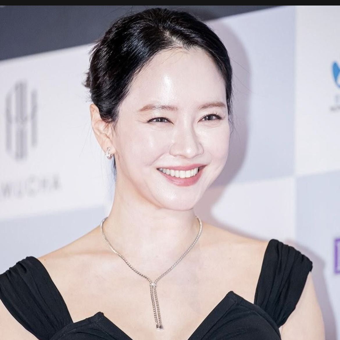 ソン・ジヒョの最新写真