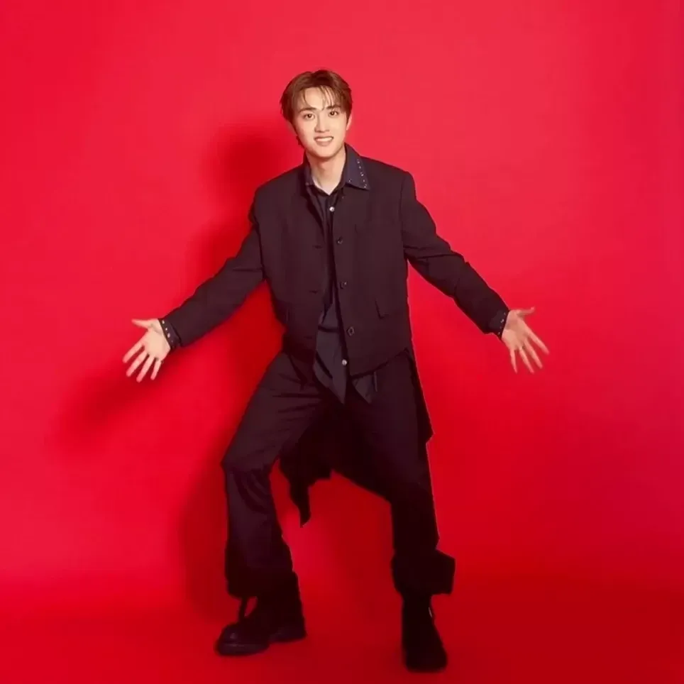 Cuplikan di balik layar dari Doh Kyungsoo (D.O.)