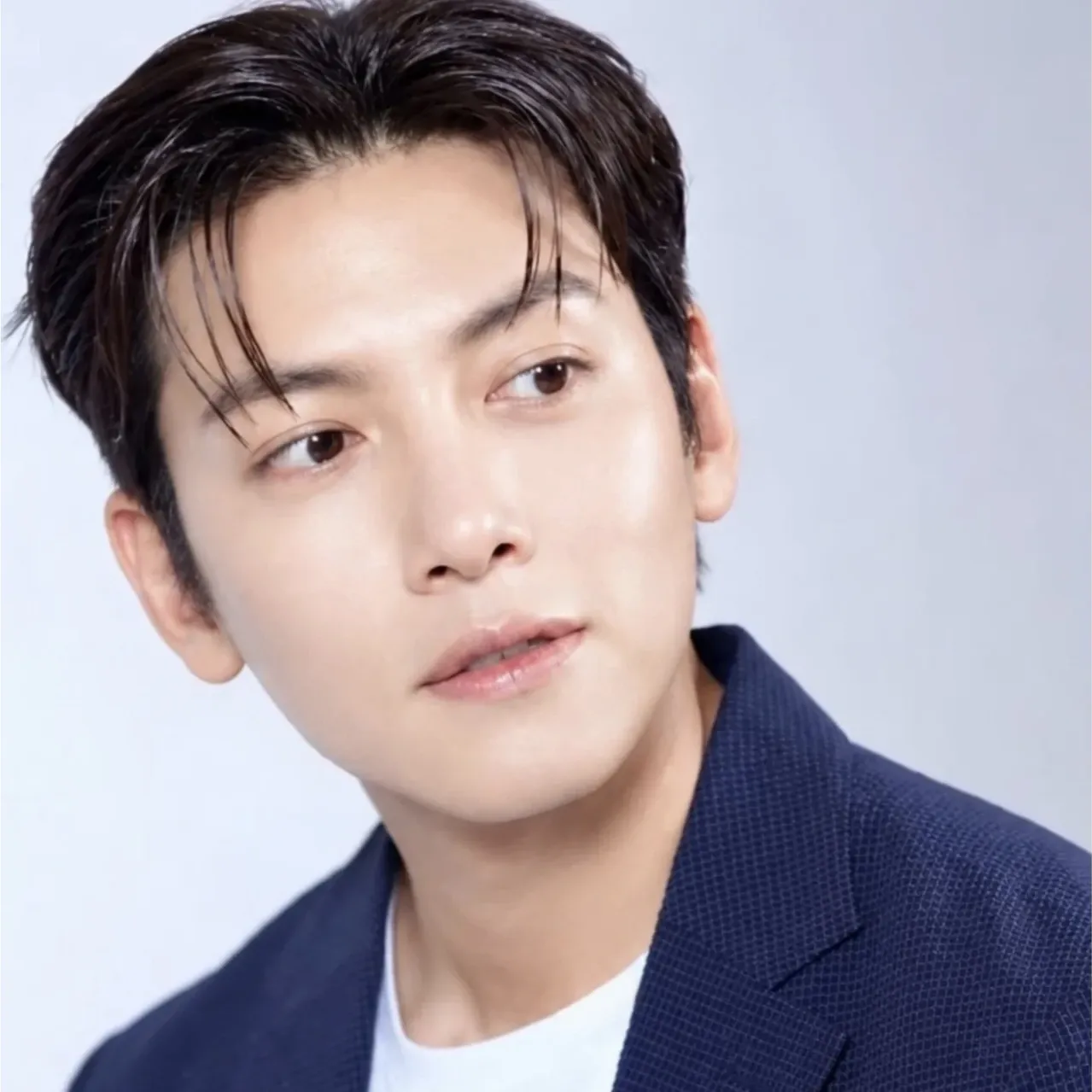 Behind-the-scenes cut of Ji Changwook