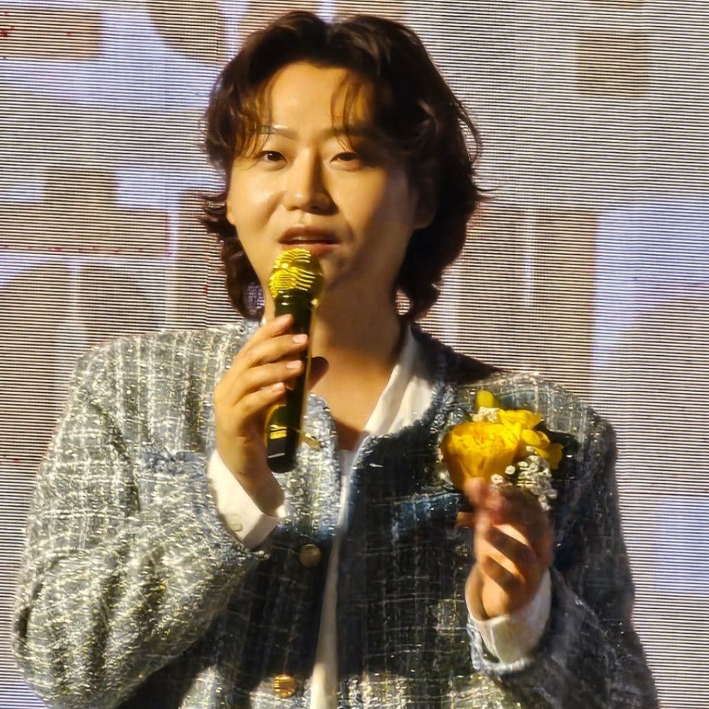 Recent activity shot of Min Soohyun