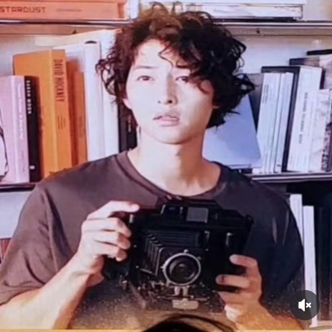 Cuplikan di balik layar dari Song Joongki