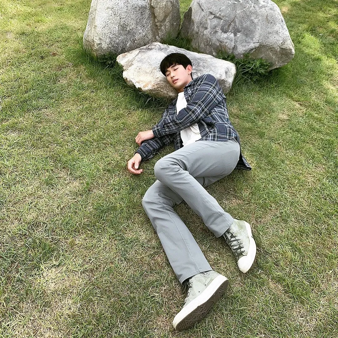 Behind-the-scenes cut of Kim Soohyun