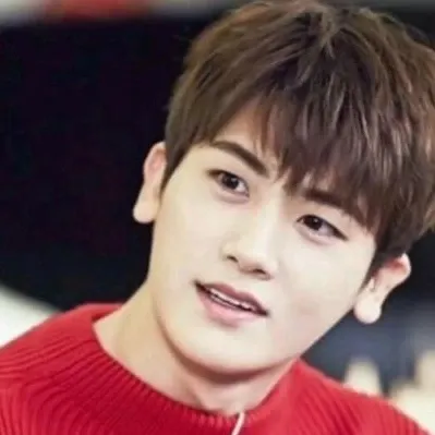 Behind-the-scenes cut of Park Hyungsik