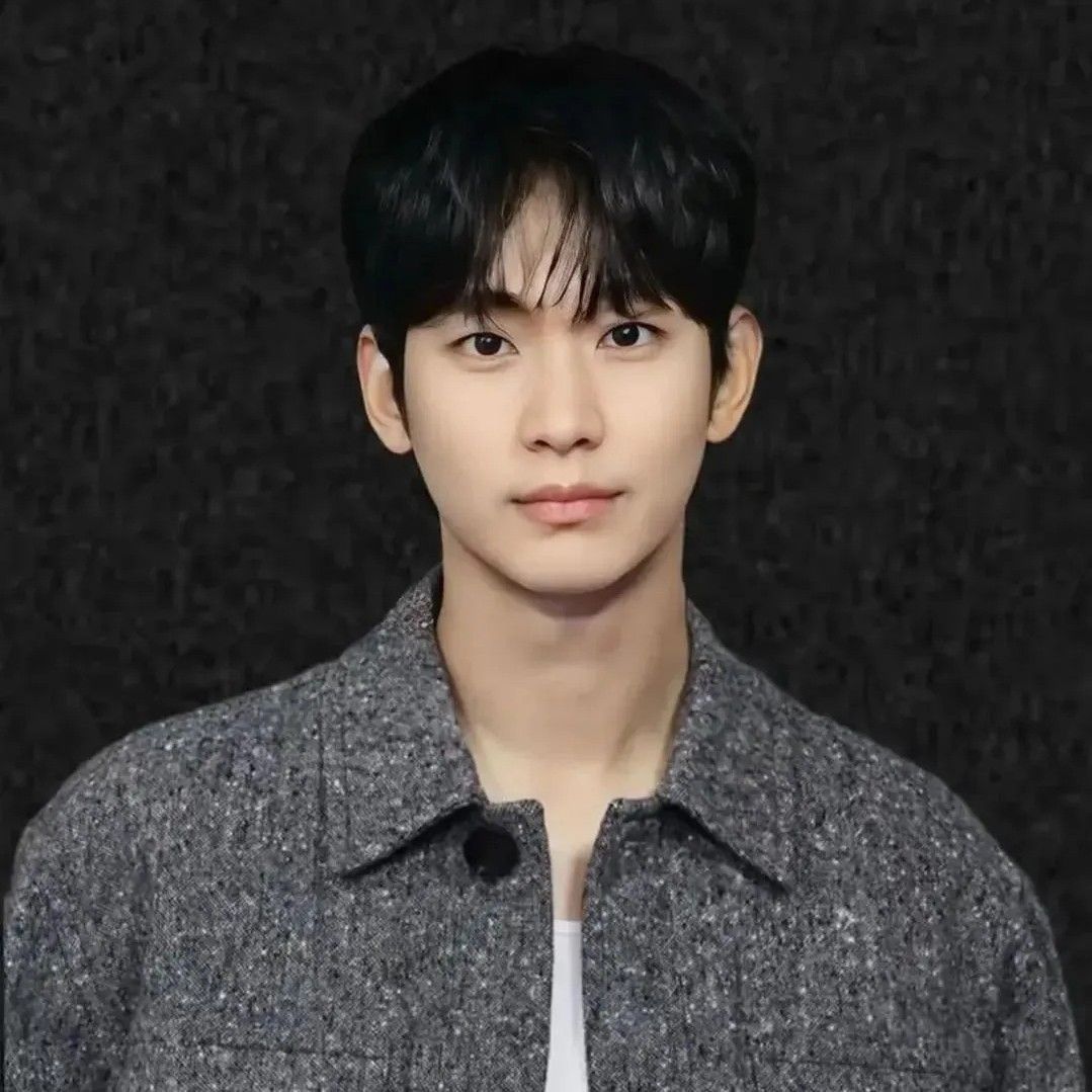 金秀賢的幕後花絮