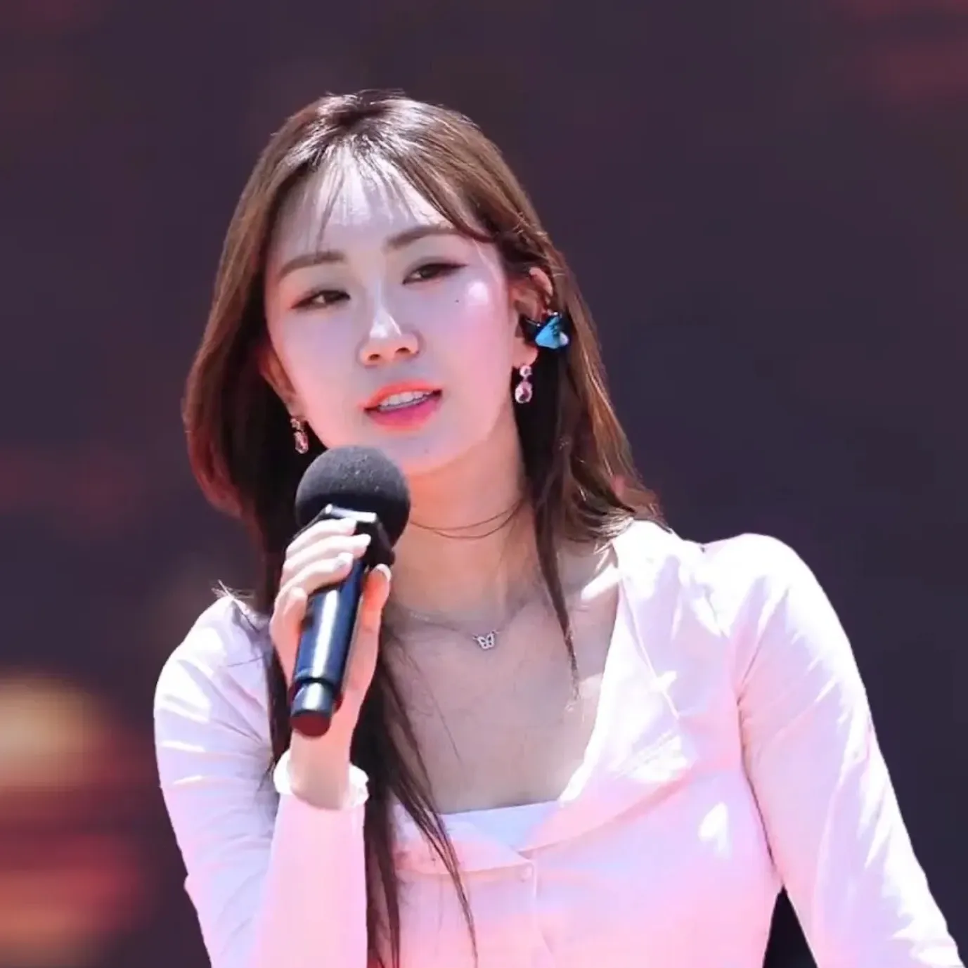 Behind-the-scenes cut of Jeon Yujin