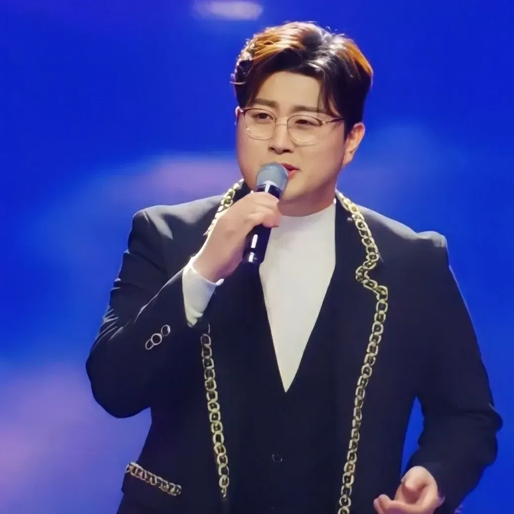 Recent activity shot of Kim Hojoong