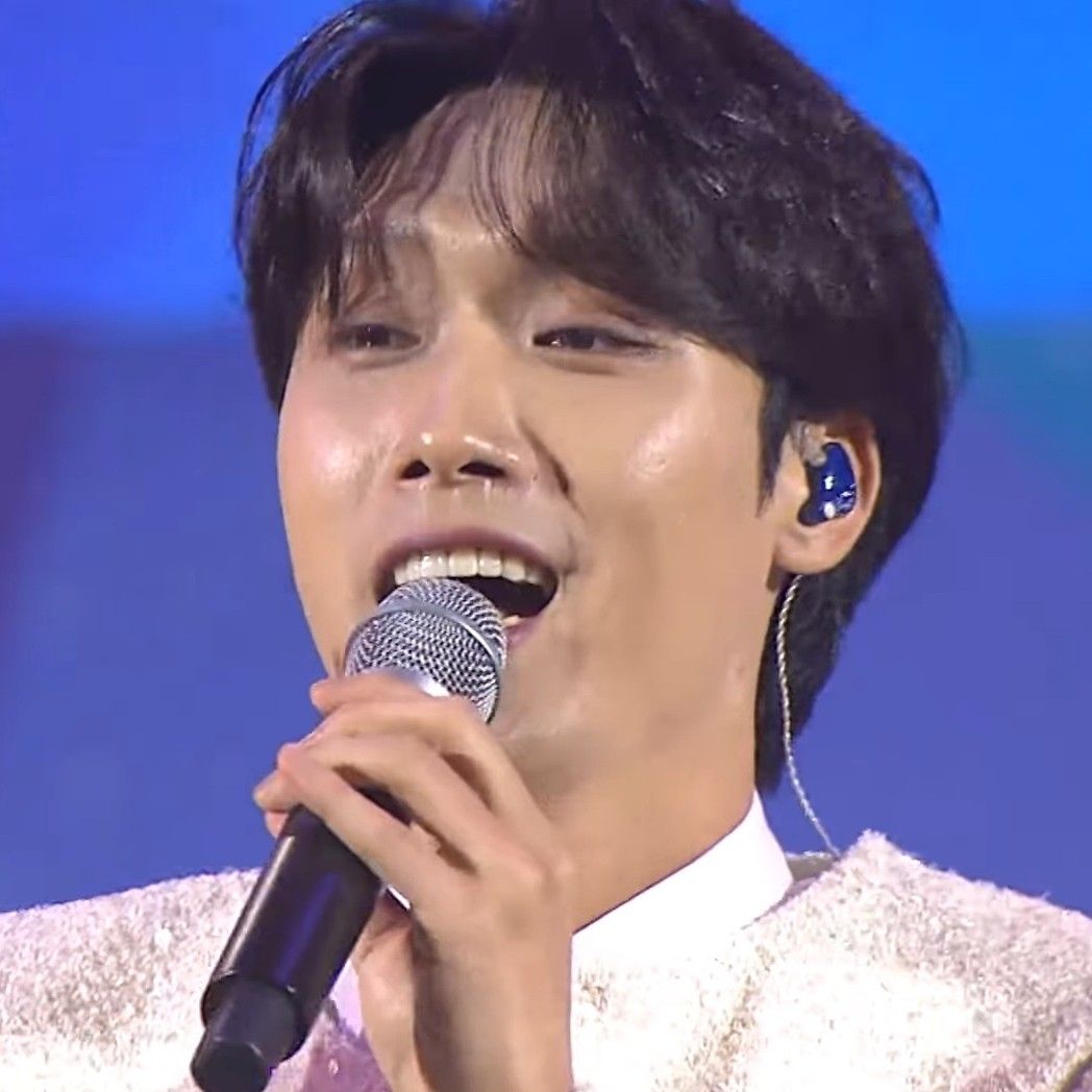 Recent activity shot of Choi Woojin