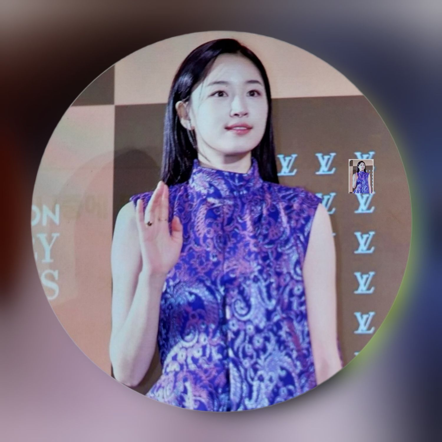 A moment captured by a fan of Won Jian