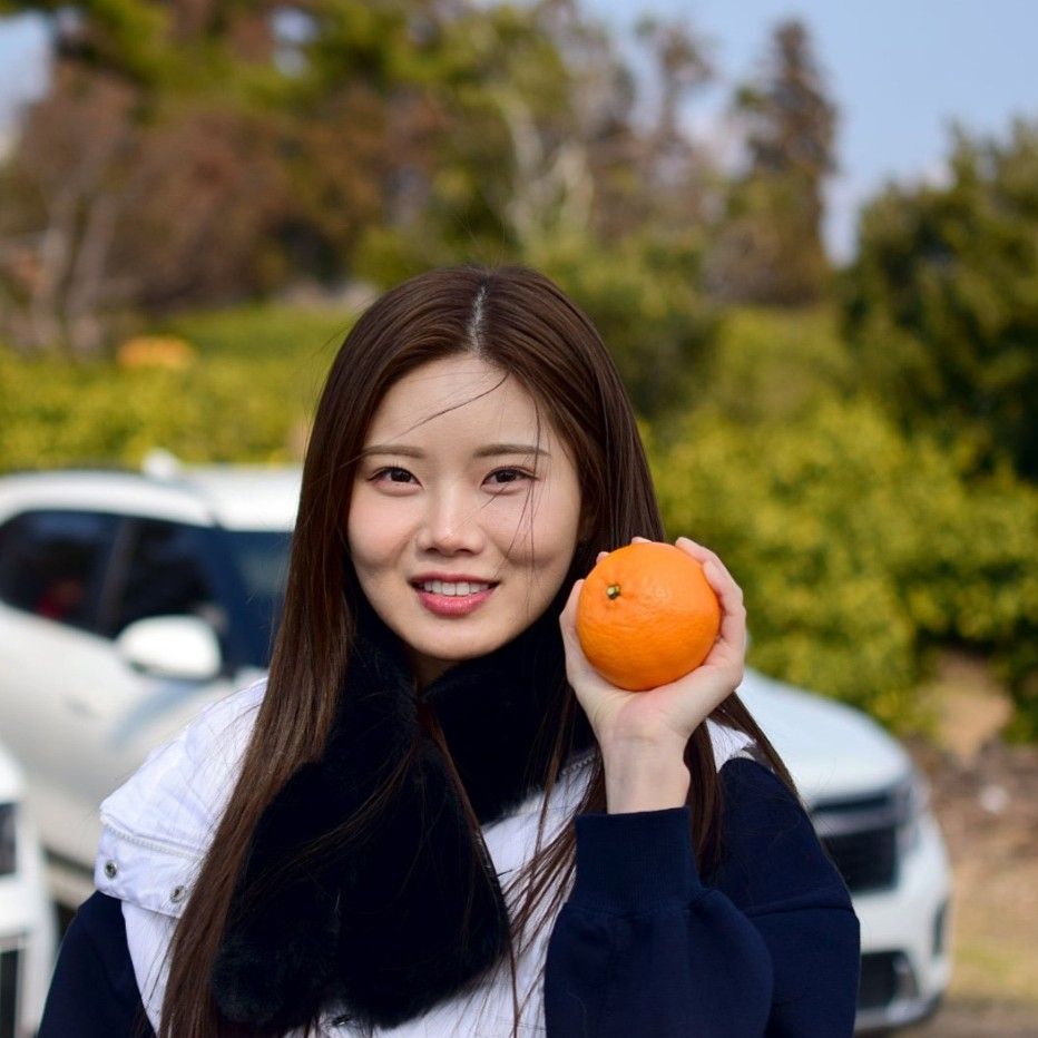 A moment captured by a fan of Bae Ahyeon