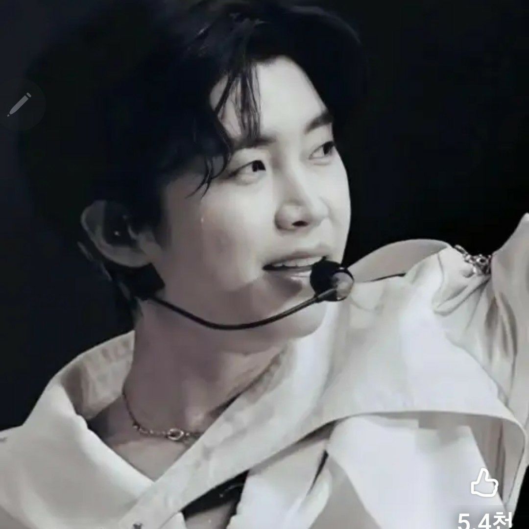 Momen yang diabadikan oleh penggemar Lim Youngwoong