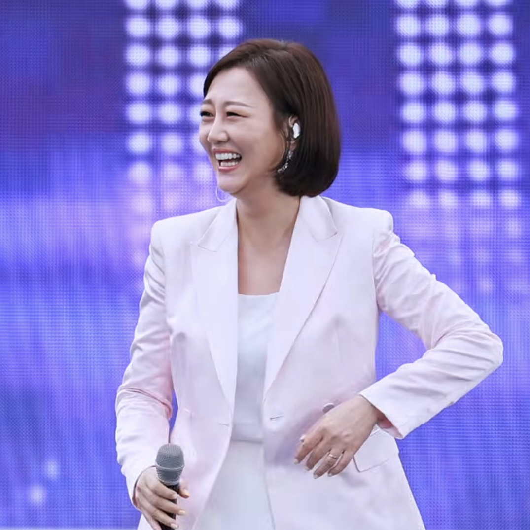 Latest photo of Jang Yoonjeong