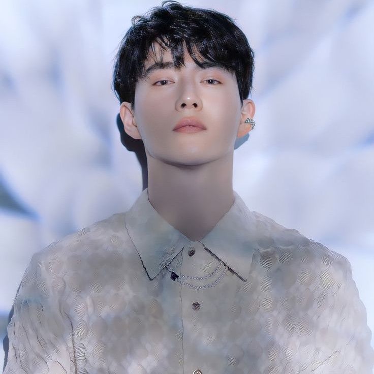 수호 최근 활동샷