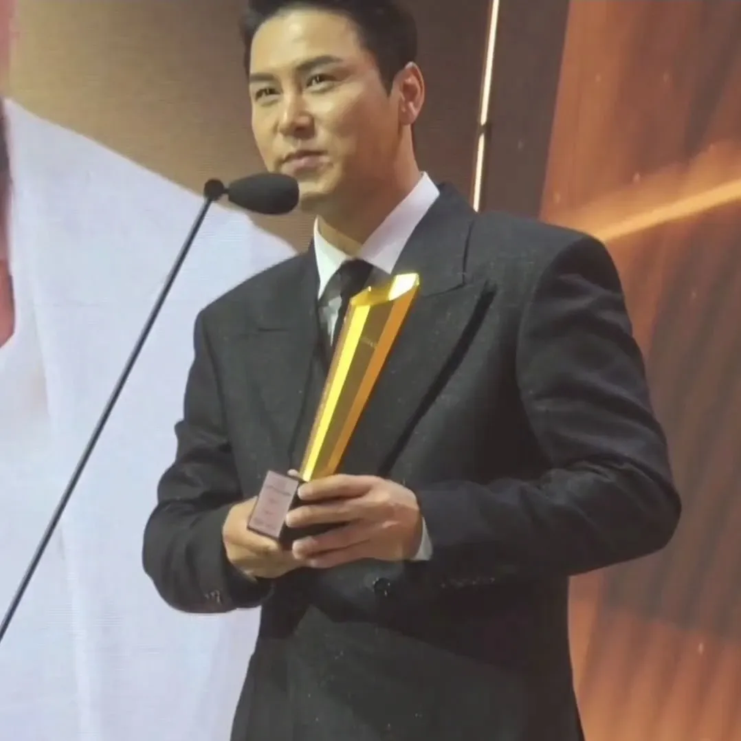 チャン・ミンホのビハインドカット