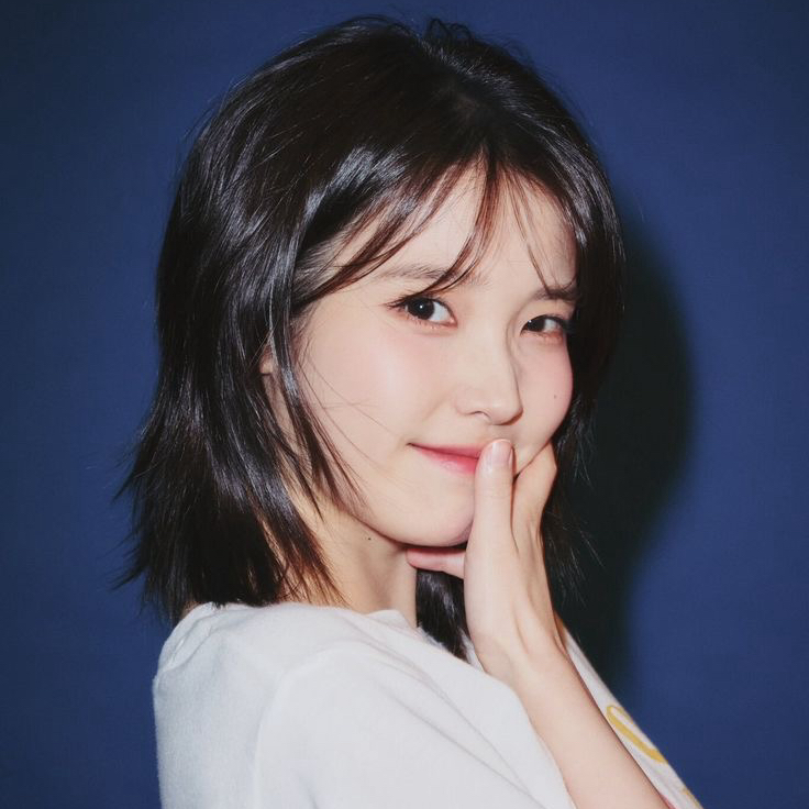 Behind-the-scenes cut of IU