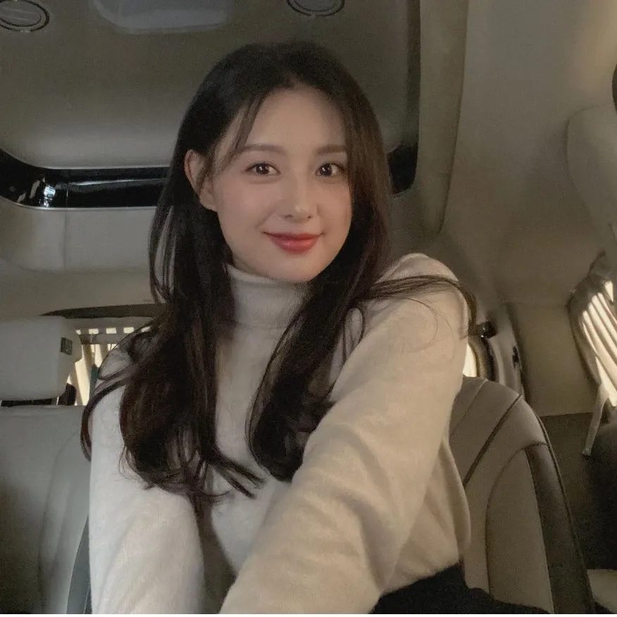 A moment captured by a fan of Kim Jiwon