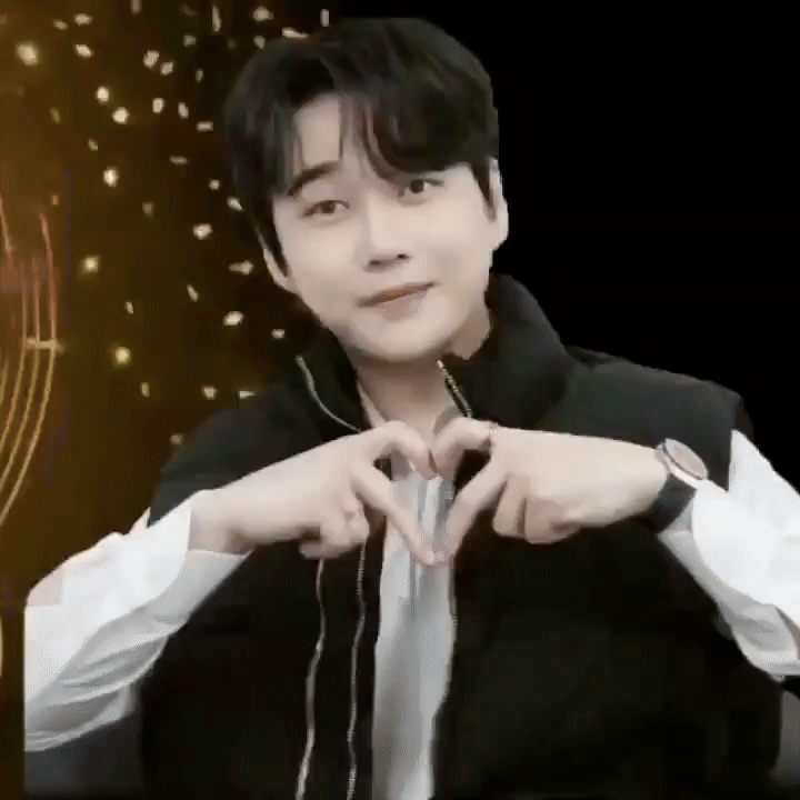 Behind-the-scenes cut of Hwang Youngwoong