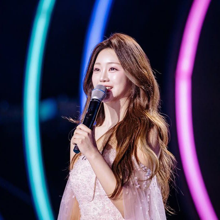 Foto kegiatan terbaru dari Hong Jiyoon