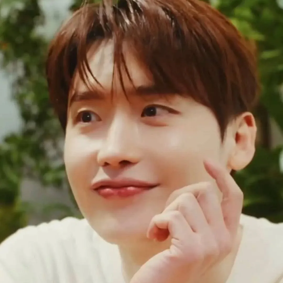 Latest photo of Lee Jongsuk