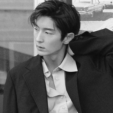 Latest photo of Lee Joongi