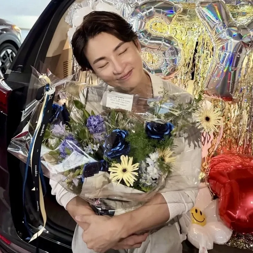 Latest photo of Yoon Shiyoon