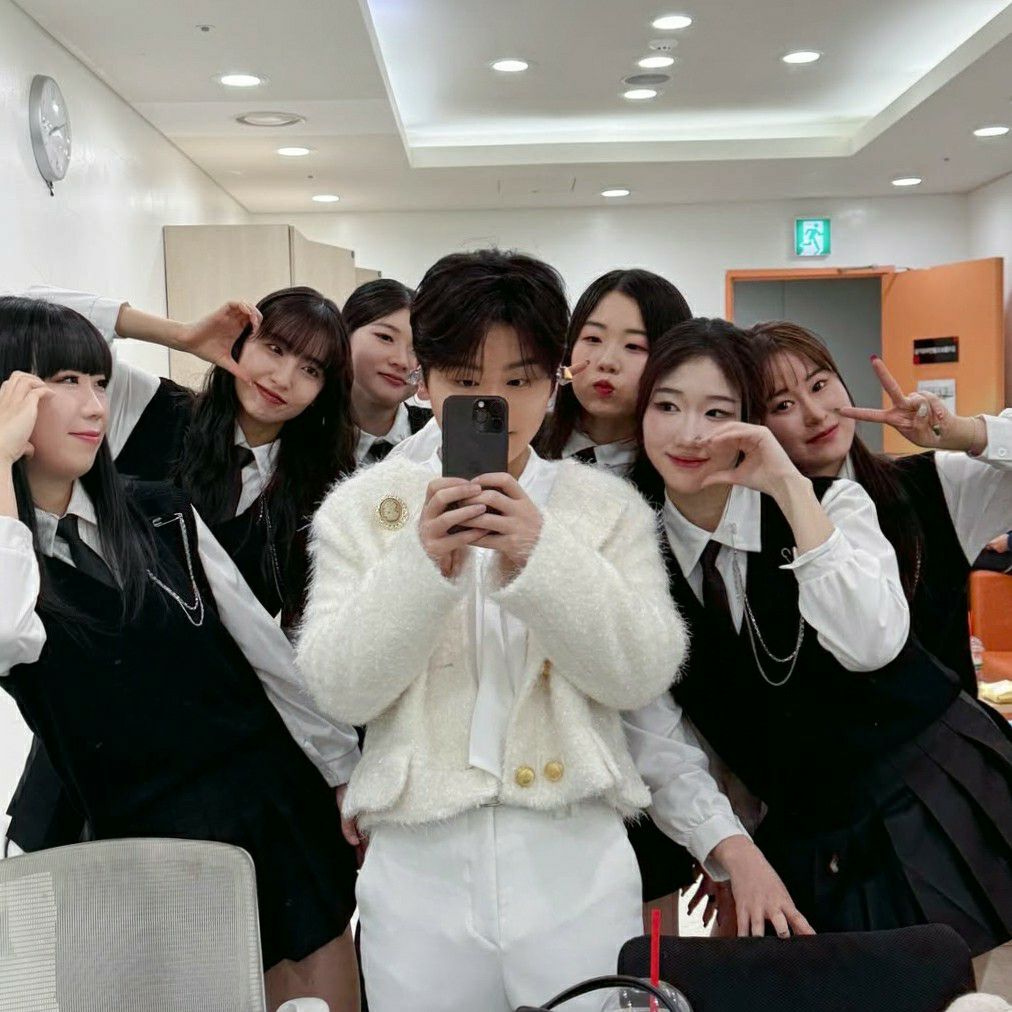 A moment captured by a fan of Park Sungon