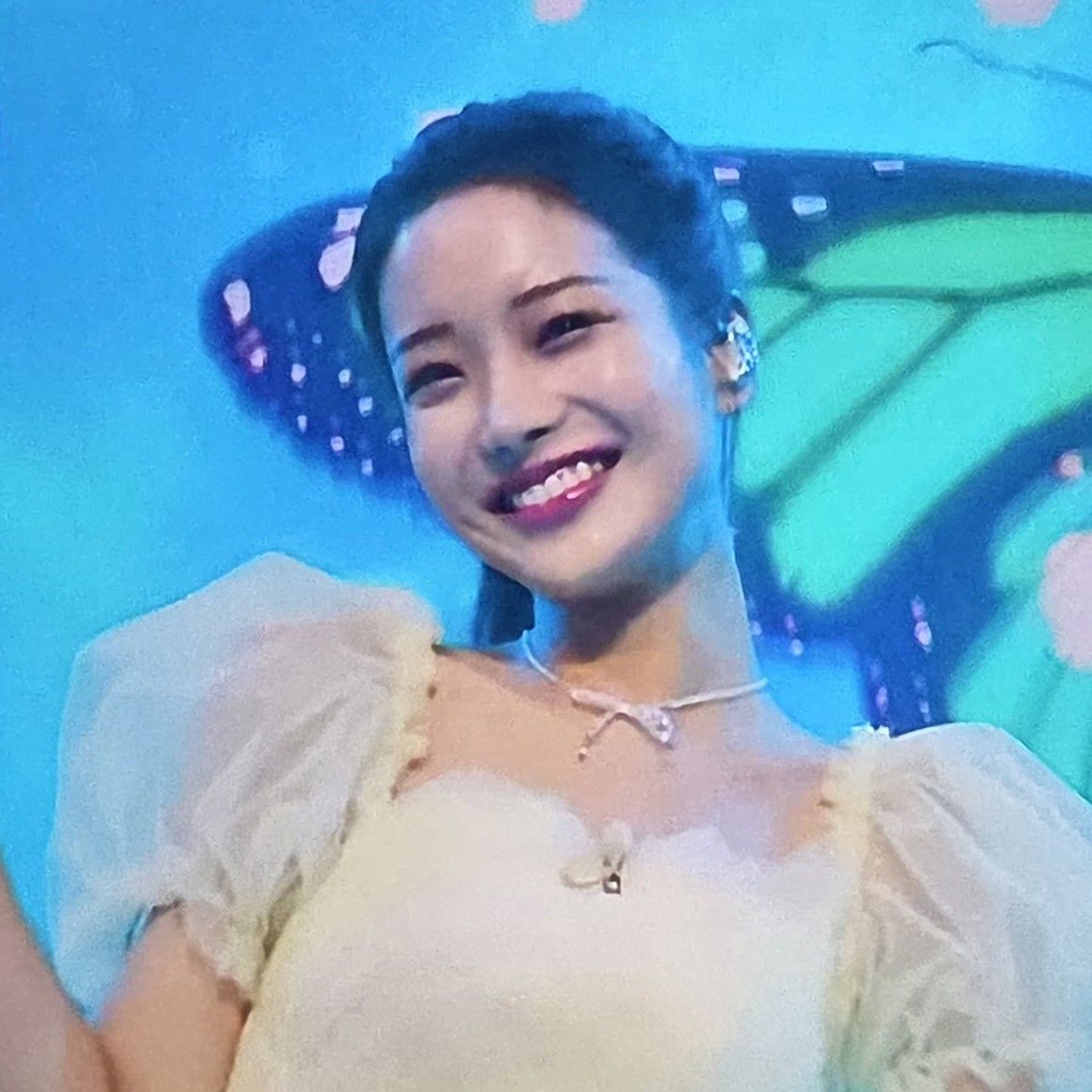 A moment captured by a fan of Kim Soyeon (2004)