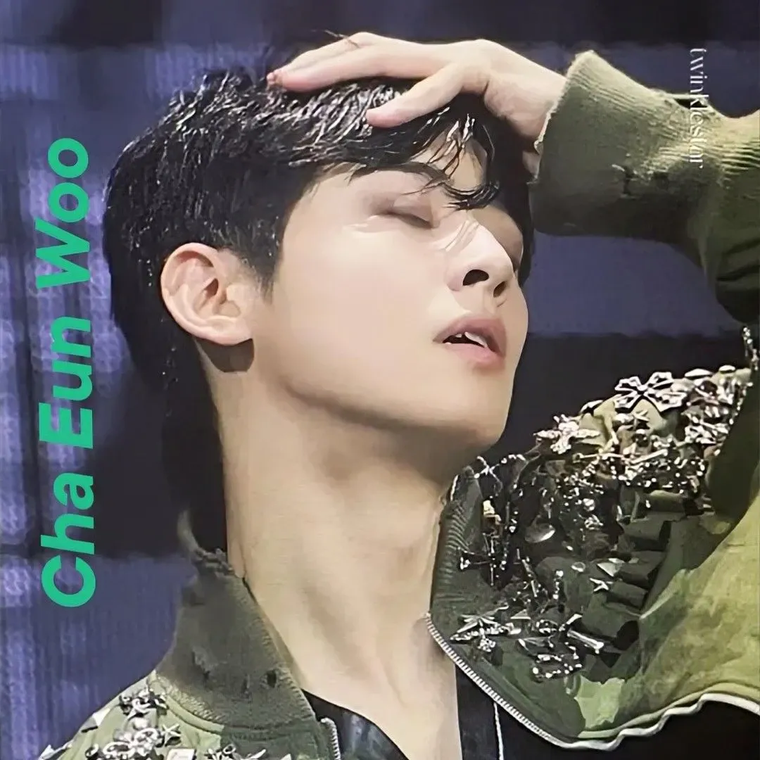 Latest photo of Cha Eunwoo