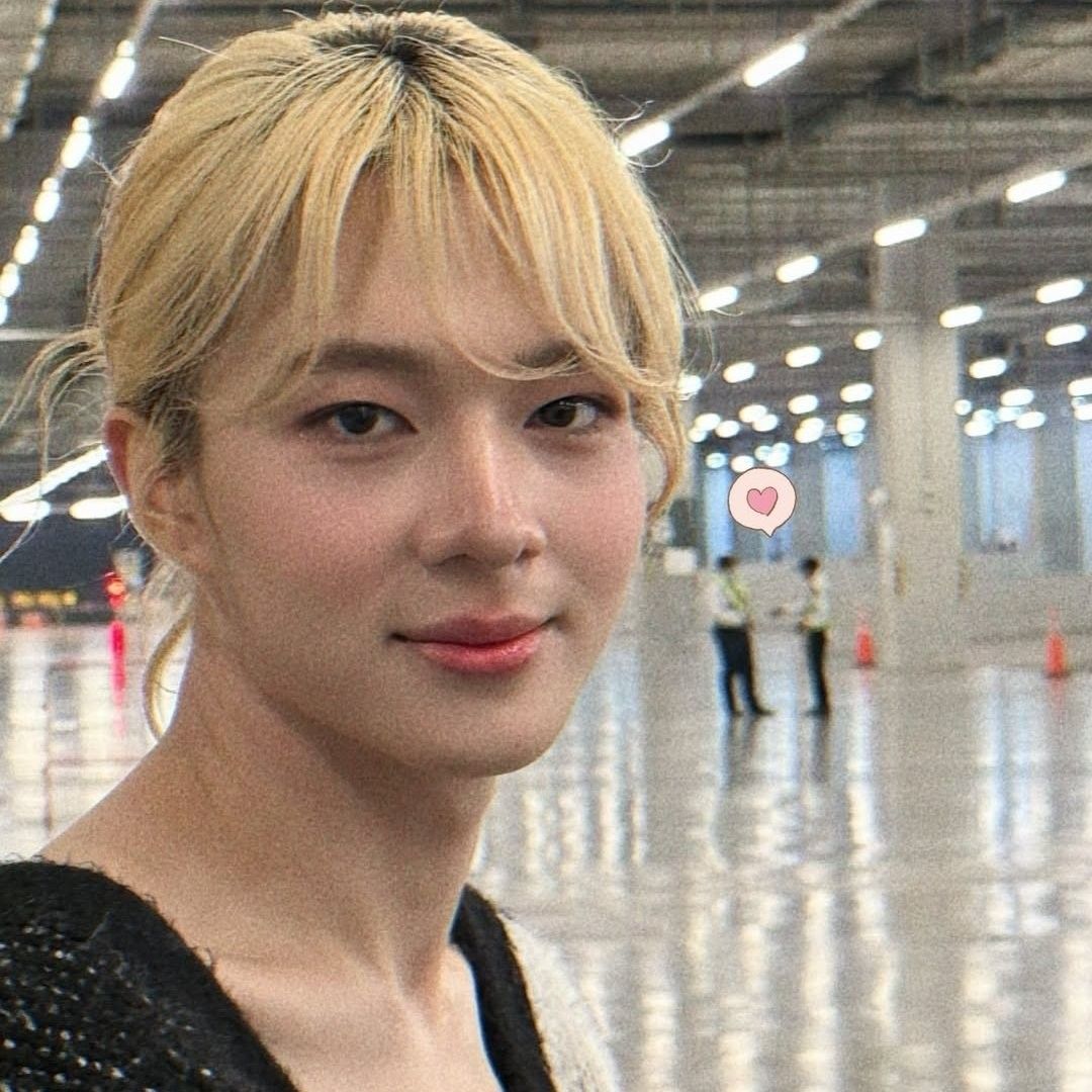 A moment captured by a fan of NuNew