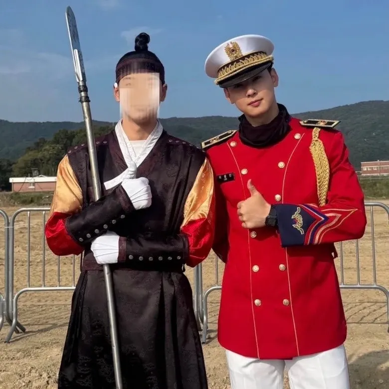 Recent activity shot of Cha Eunwoo
