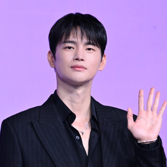 Momen yang diabadikan oleh penggemar Seo Inguk