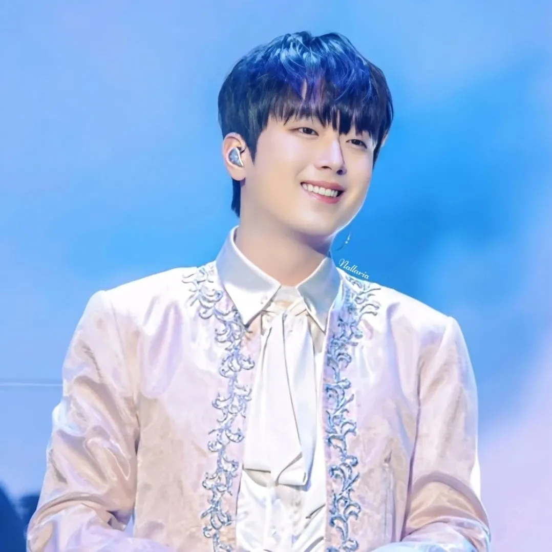 이찬원의 최신 사진