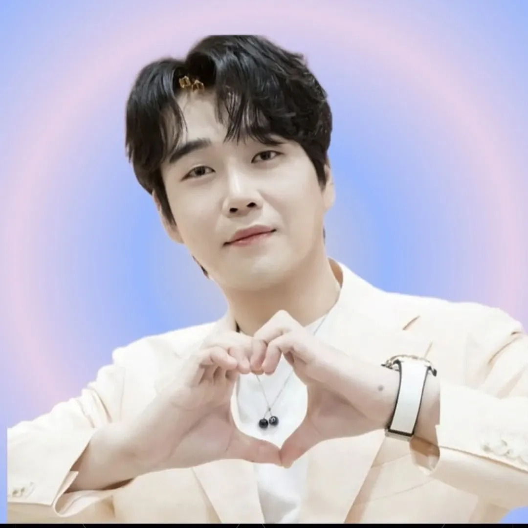 Recent activity shot of Hwang Youngwoong