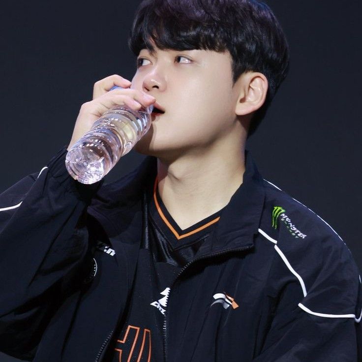 Recent activity shot of Gumayusi