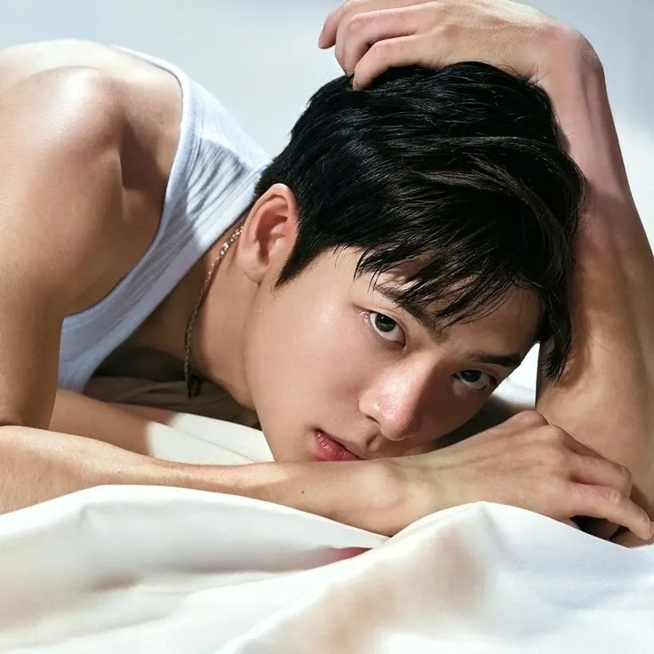 Behind-the-scenes cut of Kang Taeoh