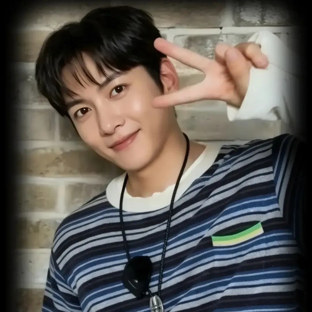 Latest photo of Ji Changwook