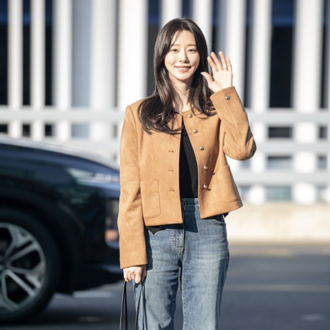 A moment captured by a fan of Lee Joobeen