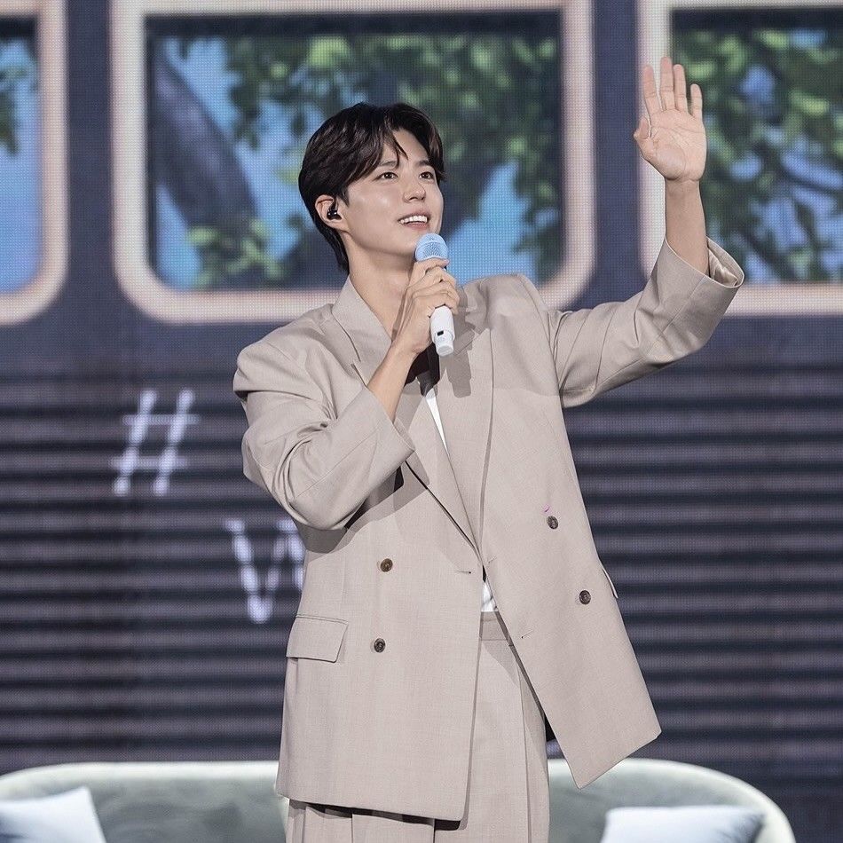 Momen yang diabadikan oleh penggemar Park Bogum