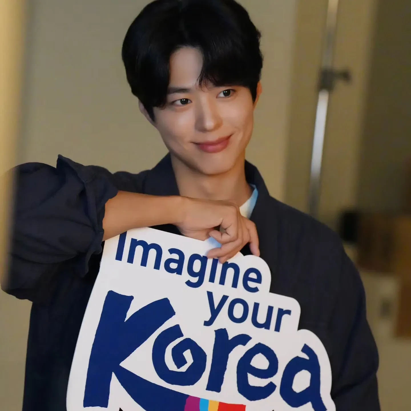 Behind-the-scenes cut of Park Bogum