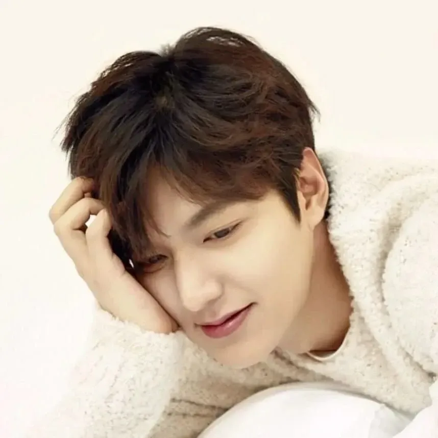 Recent activity shot of Lee Minho