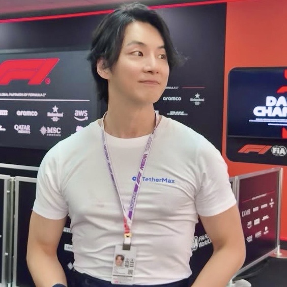 Latest photo of Yoon Shiyoon